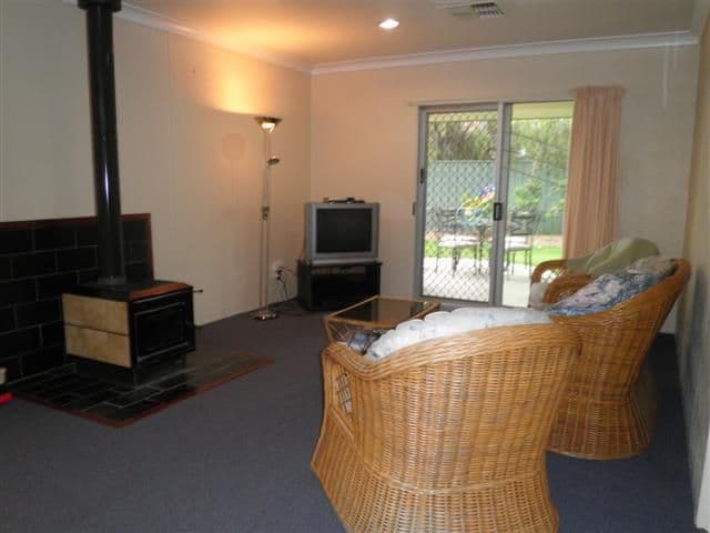 3 Borland Street, ROMA QLD 4455, Roma - Thumbnail 2