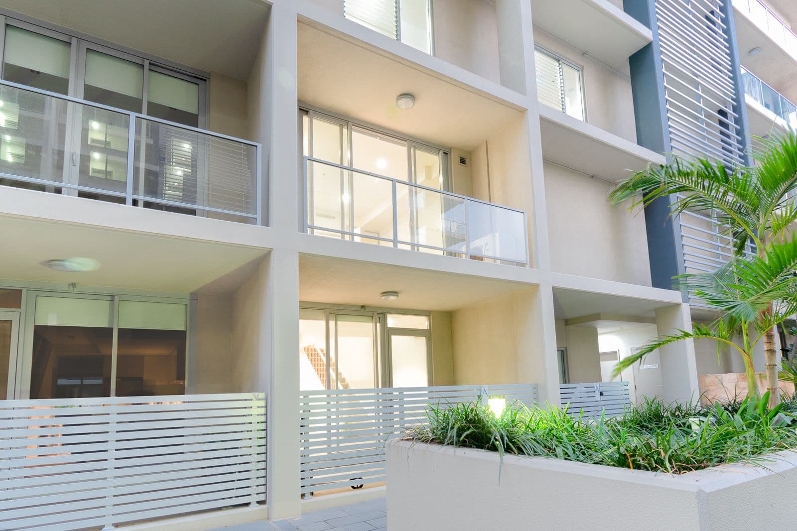 8 Bourke Street, Mascot NSW 2020, Mascot - Thumbnail 2