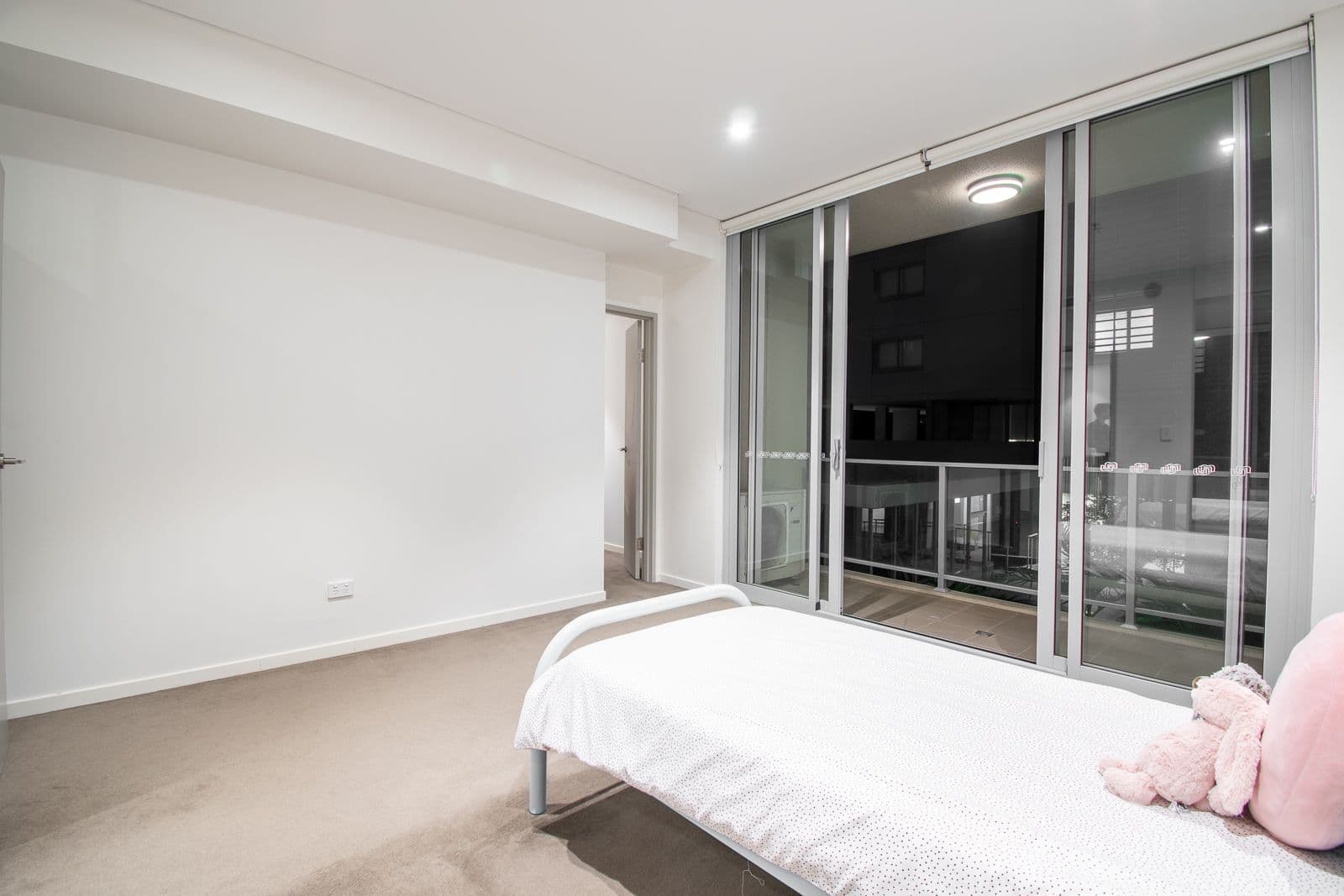 8 Bourke Street, Mascot NSW 2020, Mascot - Thumbnail 7