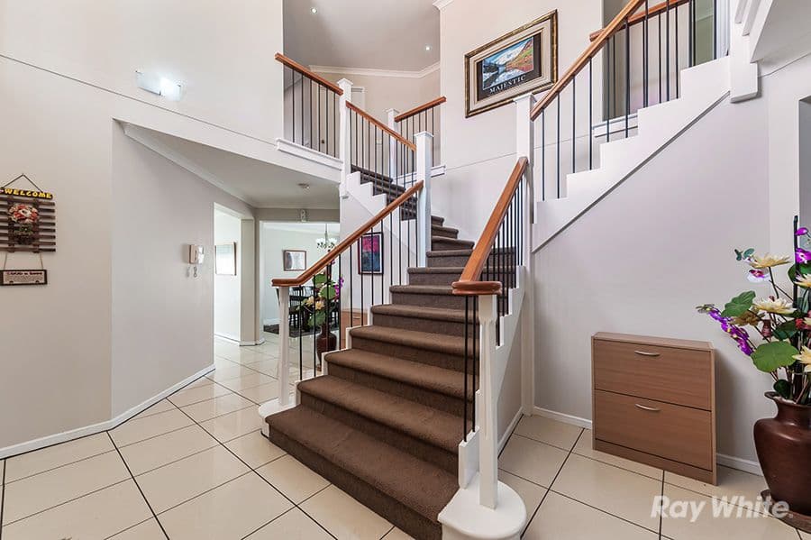 90 Tenterfield Drive, Burnside Heights VIC 3023, Burnside Heights - Thumbnail 2
