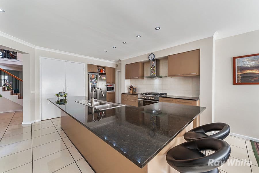 90 Tenterfield Drive, Burnside Heights VIC 3023, Burnside Heights - Thumbnail 6
