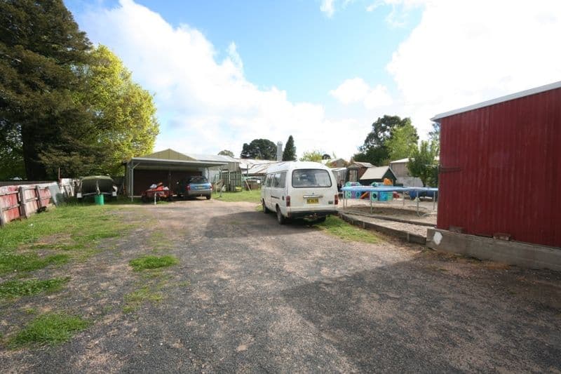 2 Scotia Avenue, OBERON NSW 2787, Oberon - Thumbnail 4
