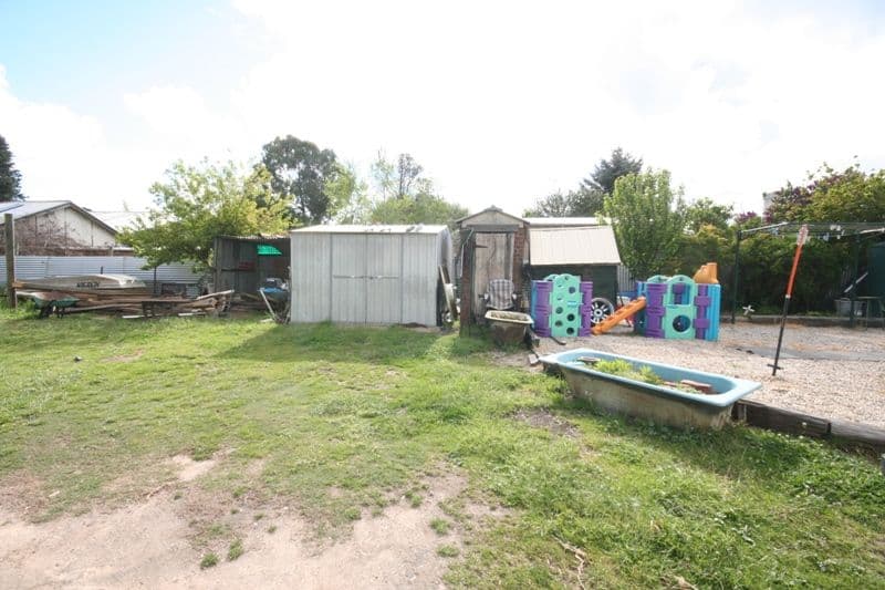 2 Scotia Avenue, OBERON NSW 2787, Oberon - Thumbnail 5