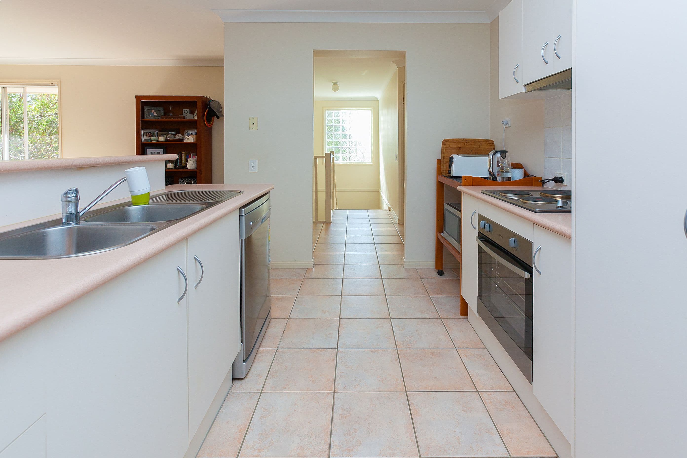 6 Kalyeera Court, Shailer Park QLD 4128, Shailer Park - Thumbnail 2