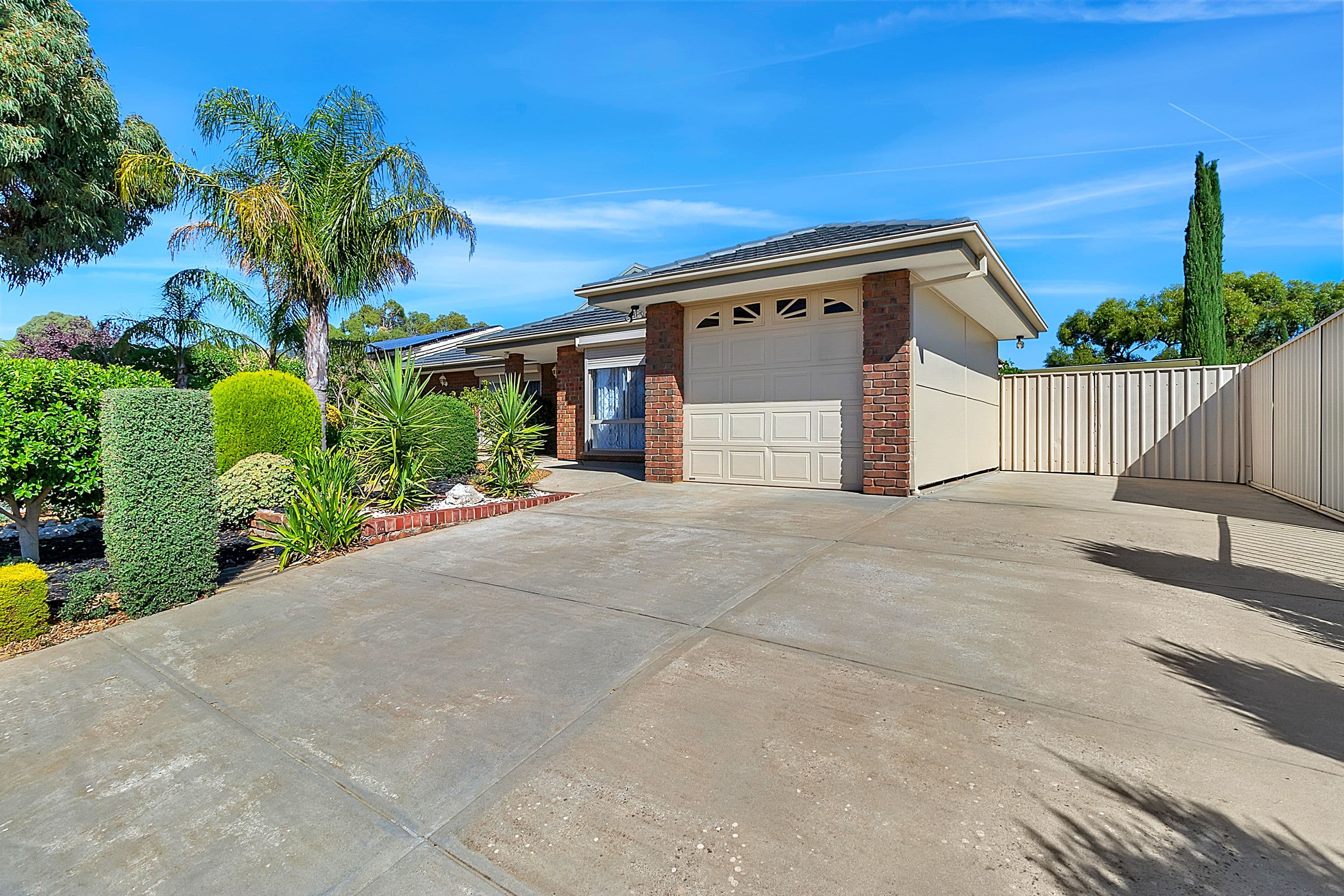 31 Hedgerow Drive, Gulfview Heights SA 5096, Gulfview Heights - Thumbnail 2
