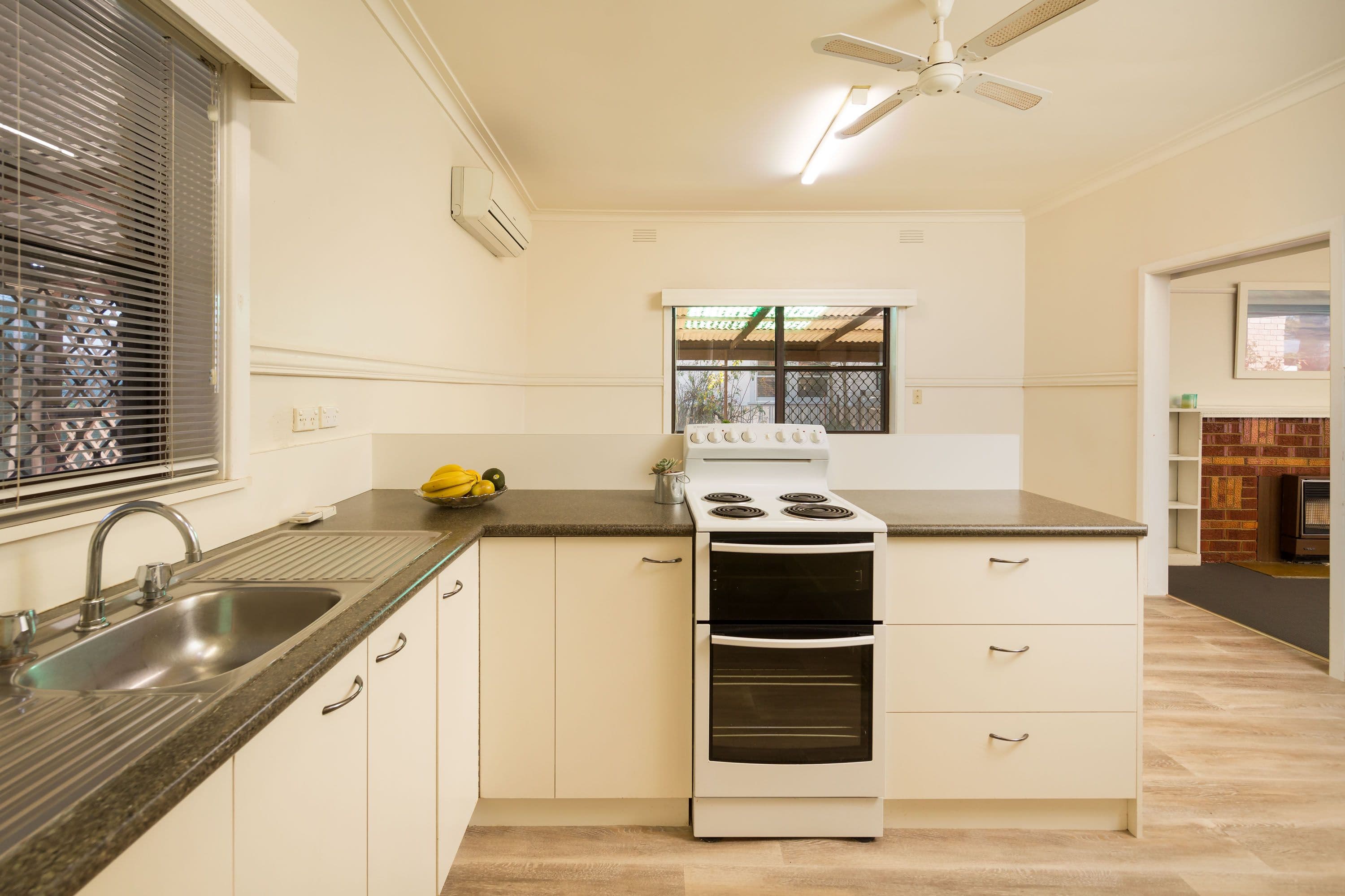 1063 Bralgon Street, North Albury - Thumbnail 3