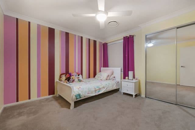 100 Hampshire Boulevard, Spring Farm - Thumbnail 7