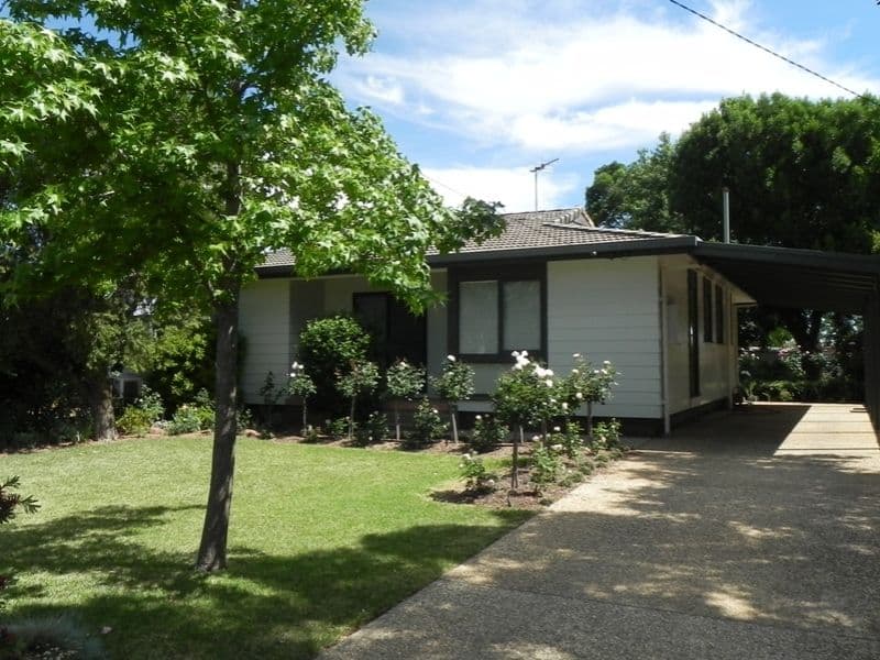 53 Willandra Avenue, Griffith - Image 1