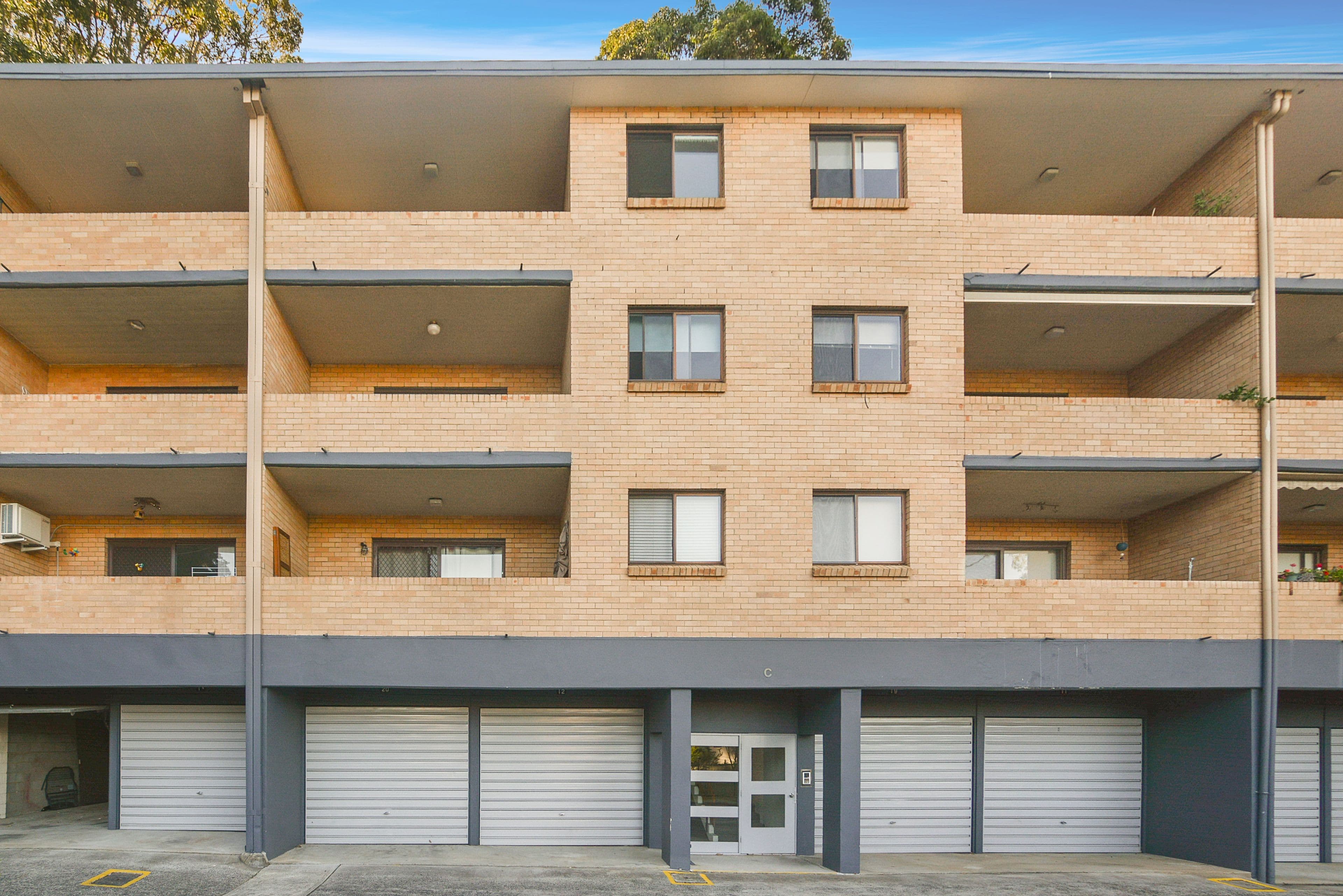 9 Broadview Avenue, Gosford NSW 2250, Gosford - Thumbnail 2