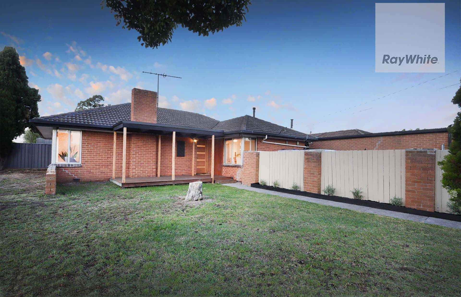 2/1 Sunset Drive, Heathmont - Image 1