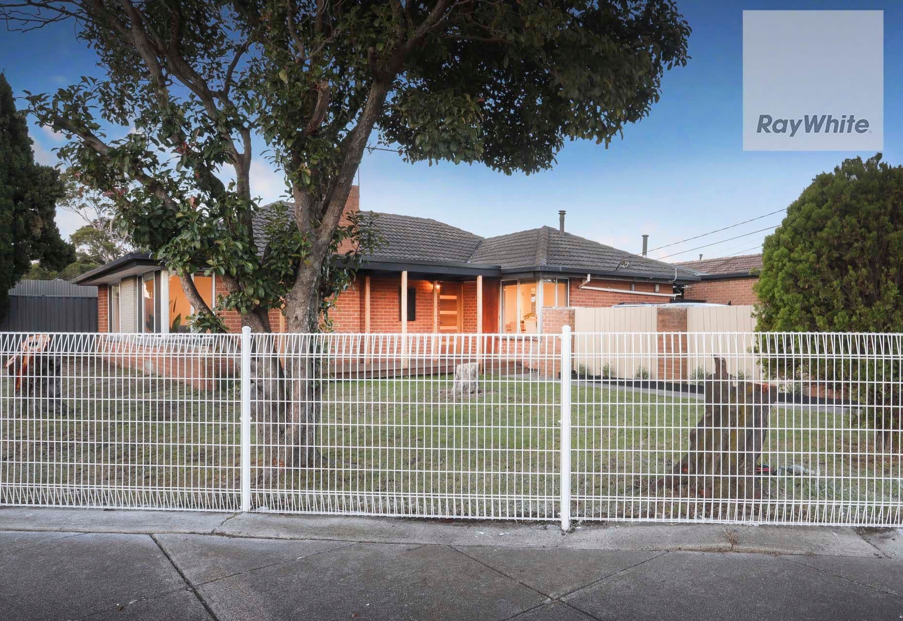 2/1 Sunset Drive, Heathmont - Thumbnail 4