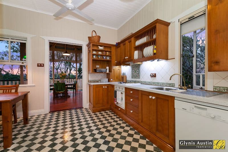 37 Northam Avenue, Bardon QLD 4065, Bardon - Thumbnail 6
