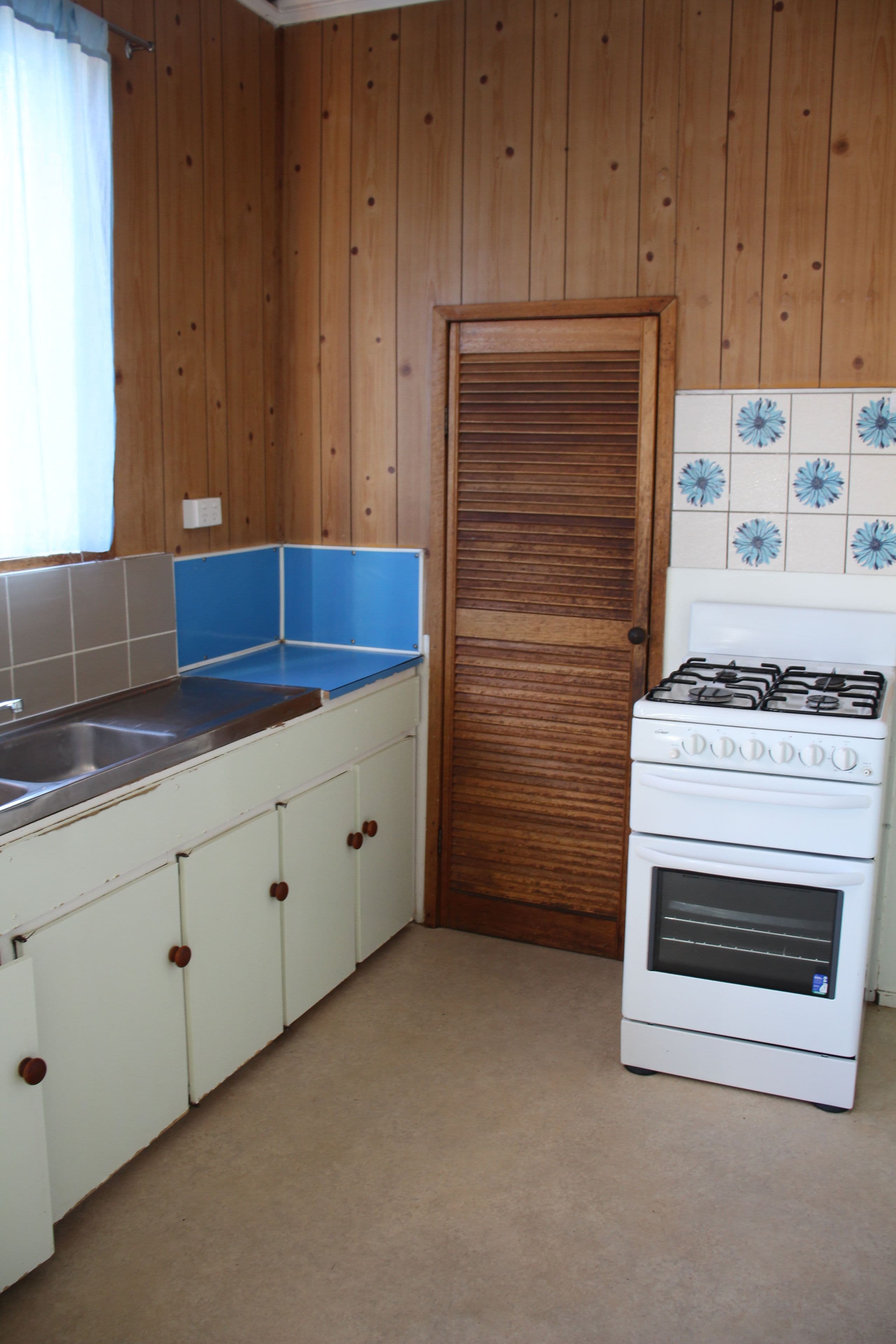 101 Galatea Street, Charleville QLD 4470, Charleville - Thumbnail 2