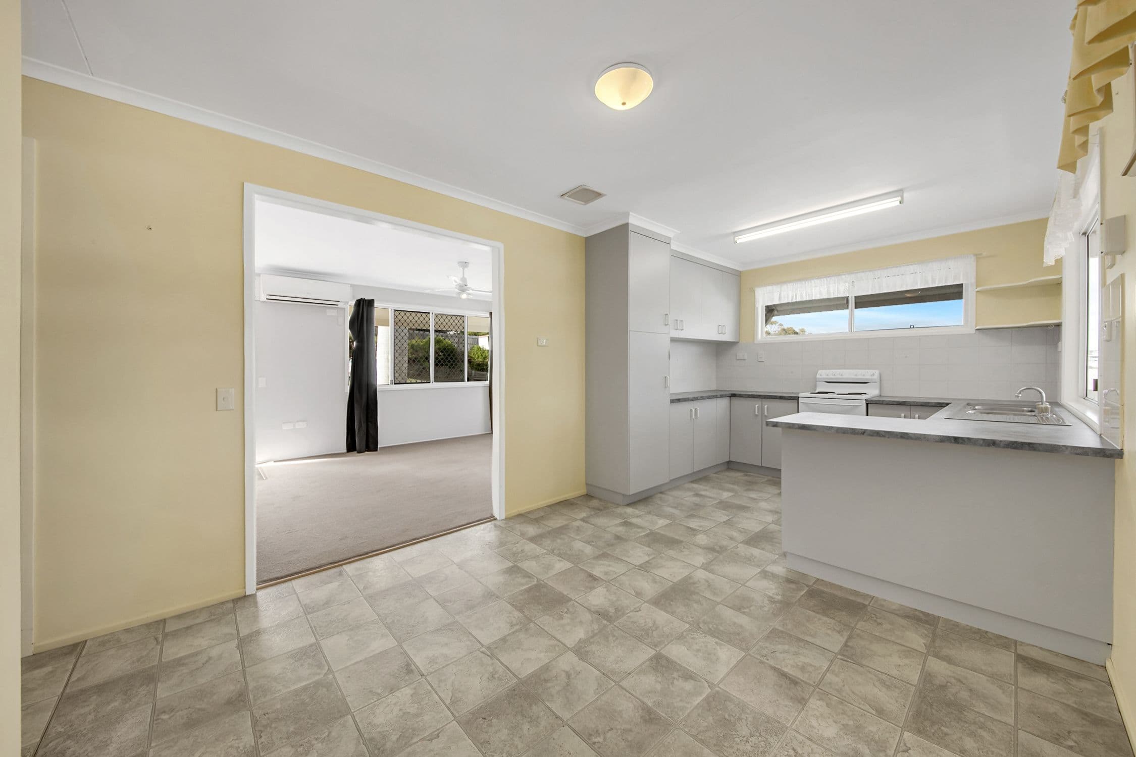20 Wilga Street, Kin Kora QLD 4680, Kin Kora - Thumbnail 6