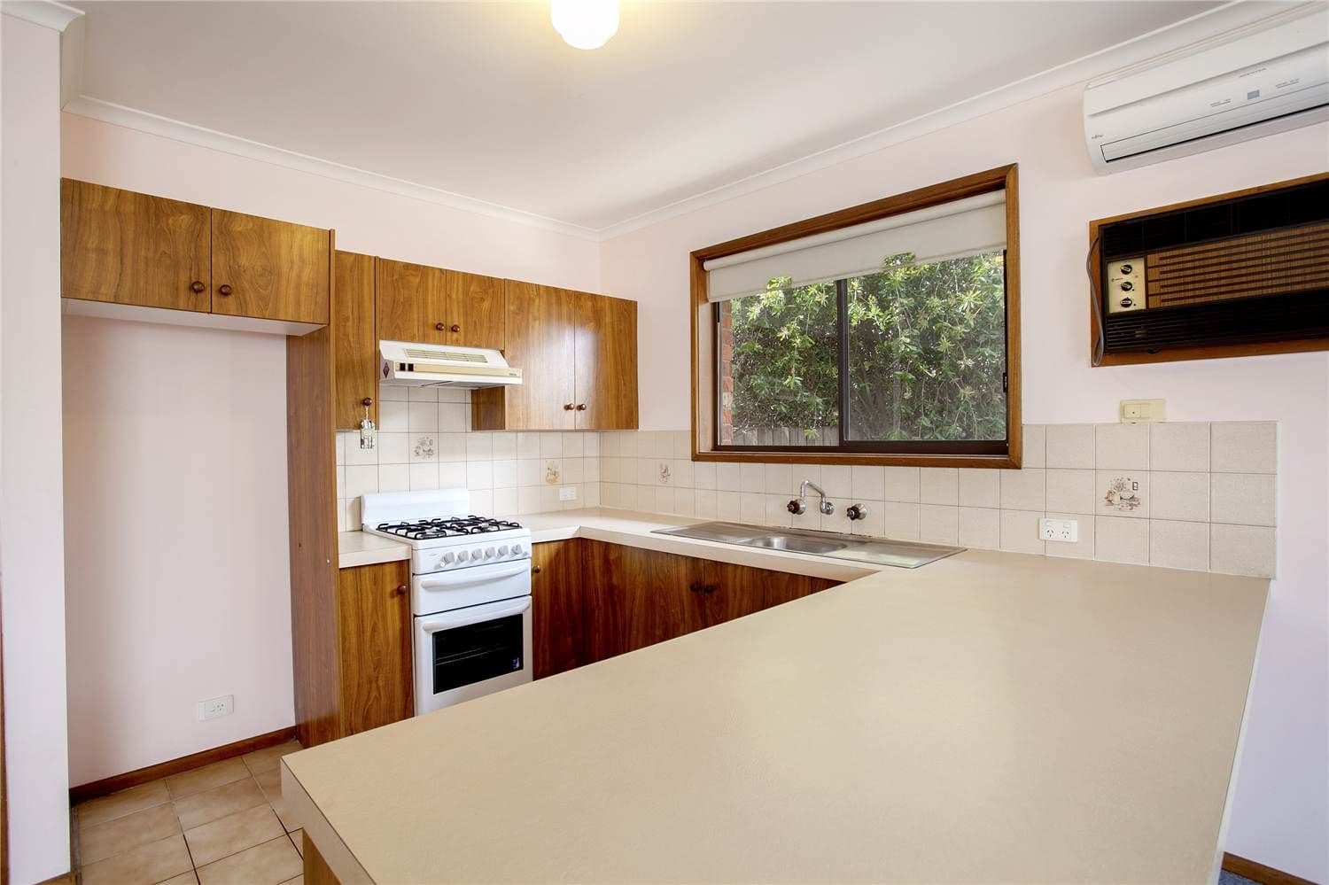 11 Henderson Drive, LARA VIC 3212, Lara - Thumbnail 4