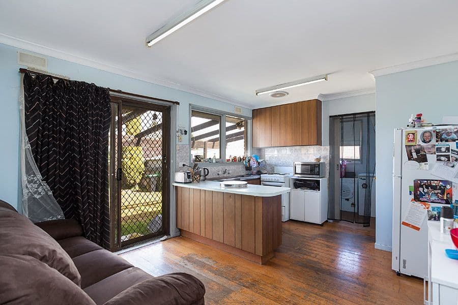163 Centenary Avenue, MELTON VIC 3337, Melton - Thumbnail 3