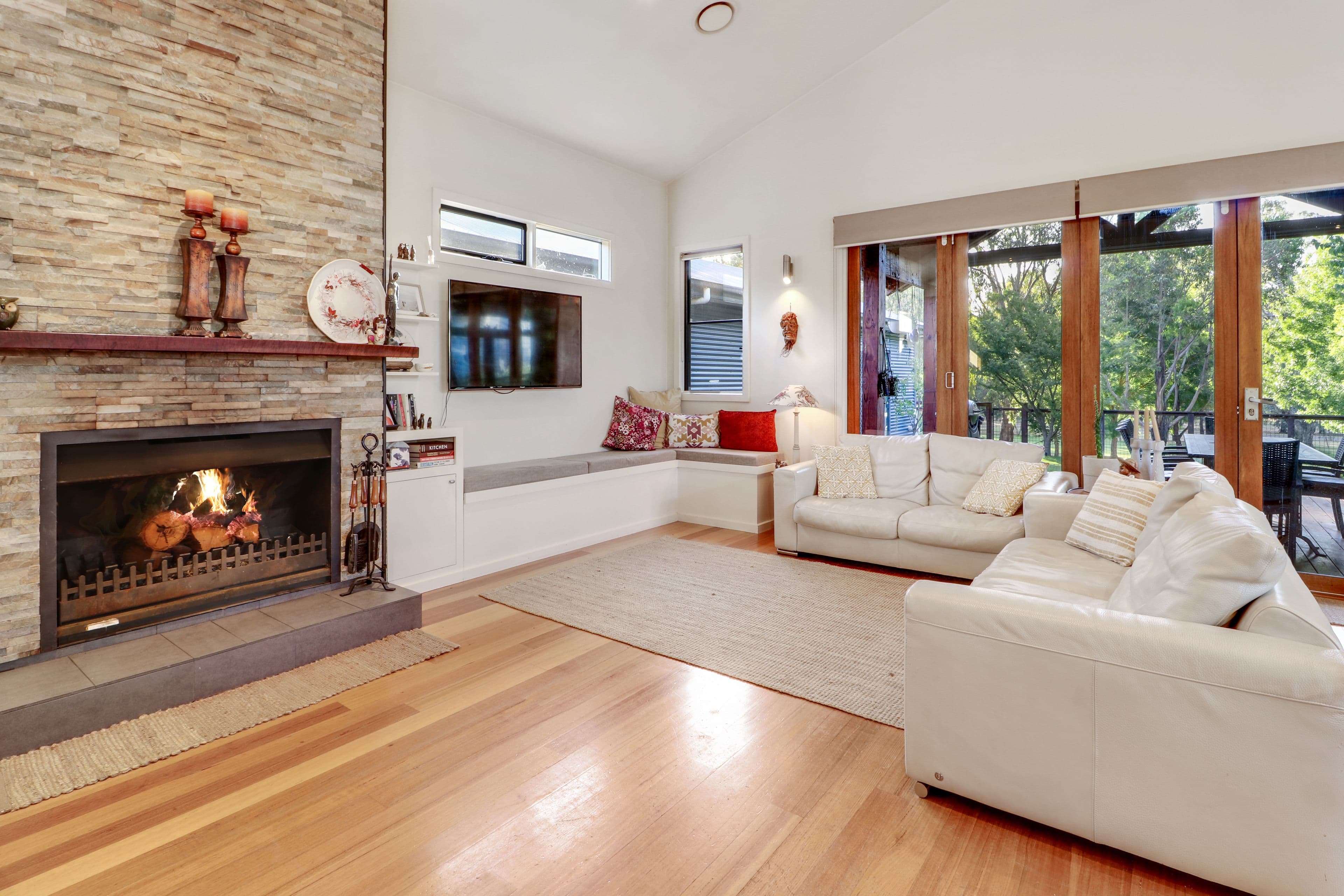 49 Elvins Street, Mansfield VIC 3722, Mansfield - Thumbnail 3