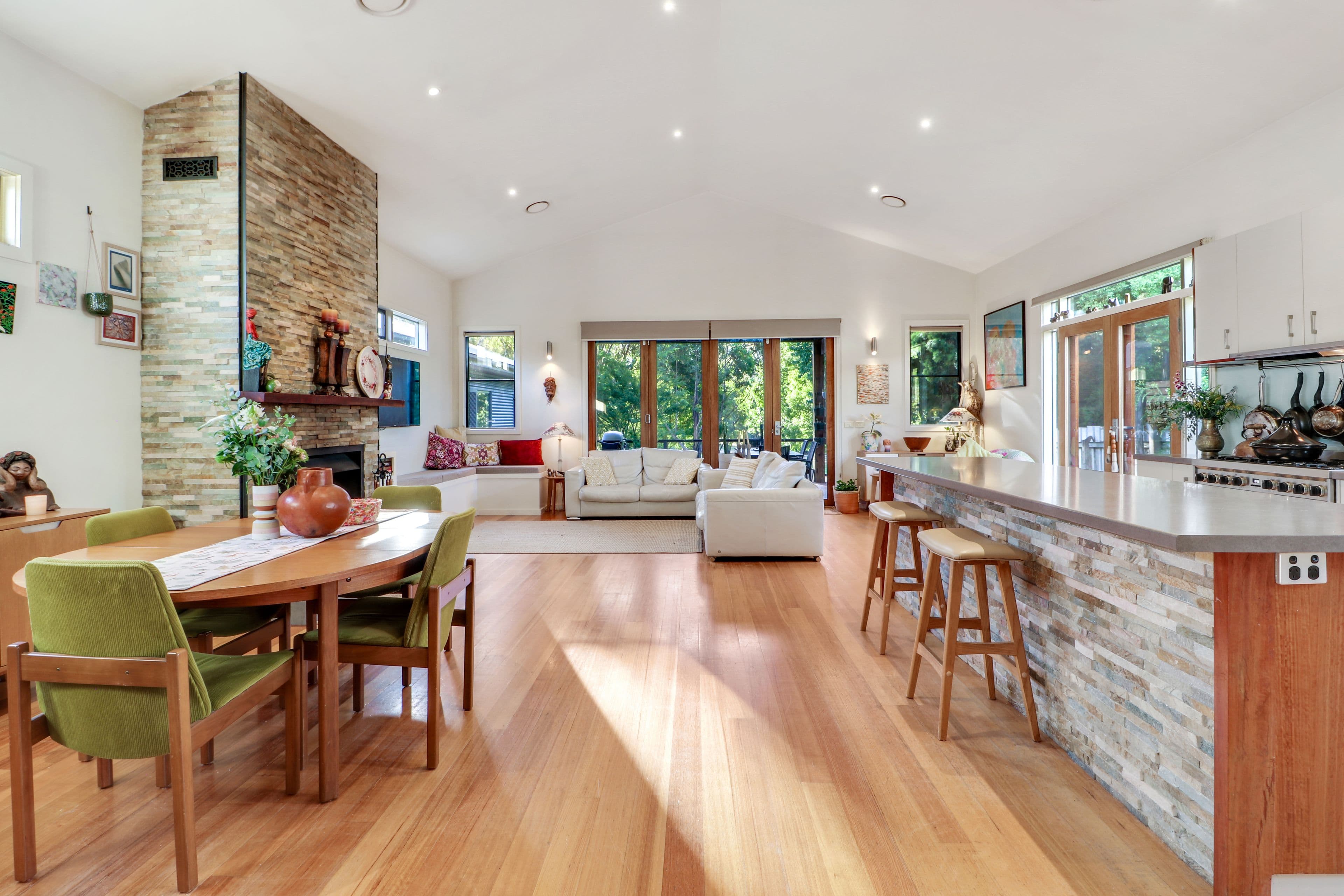 49 Elvins Street, Mansfield VIC 3722, Mansfield - Thumbnail 4