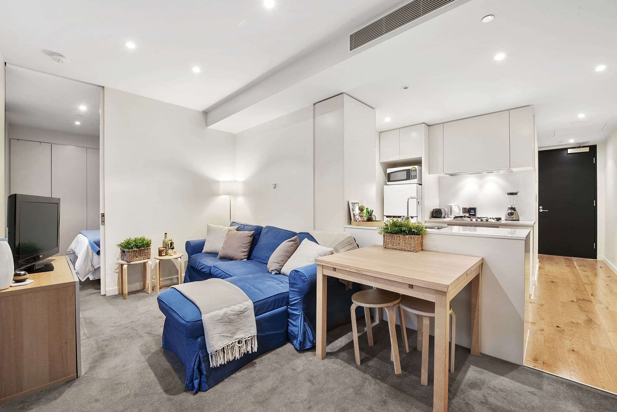 6-8 Eastern Beach Road, Geelong VIC 3220, Geelong - Thumbnail 2