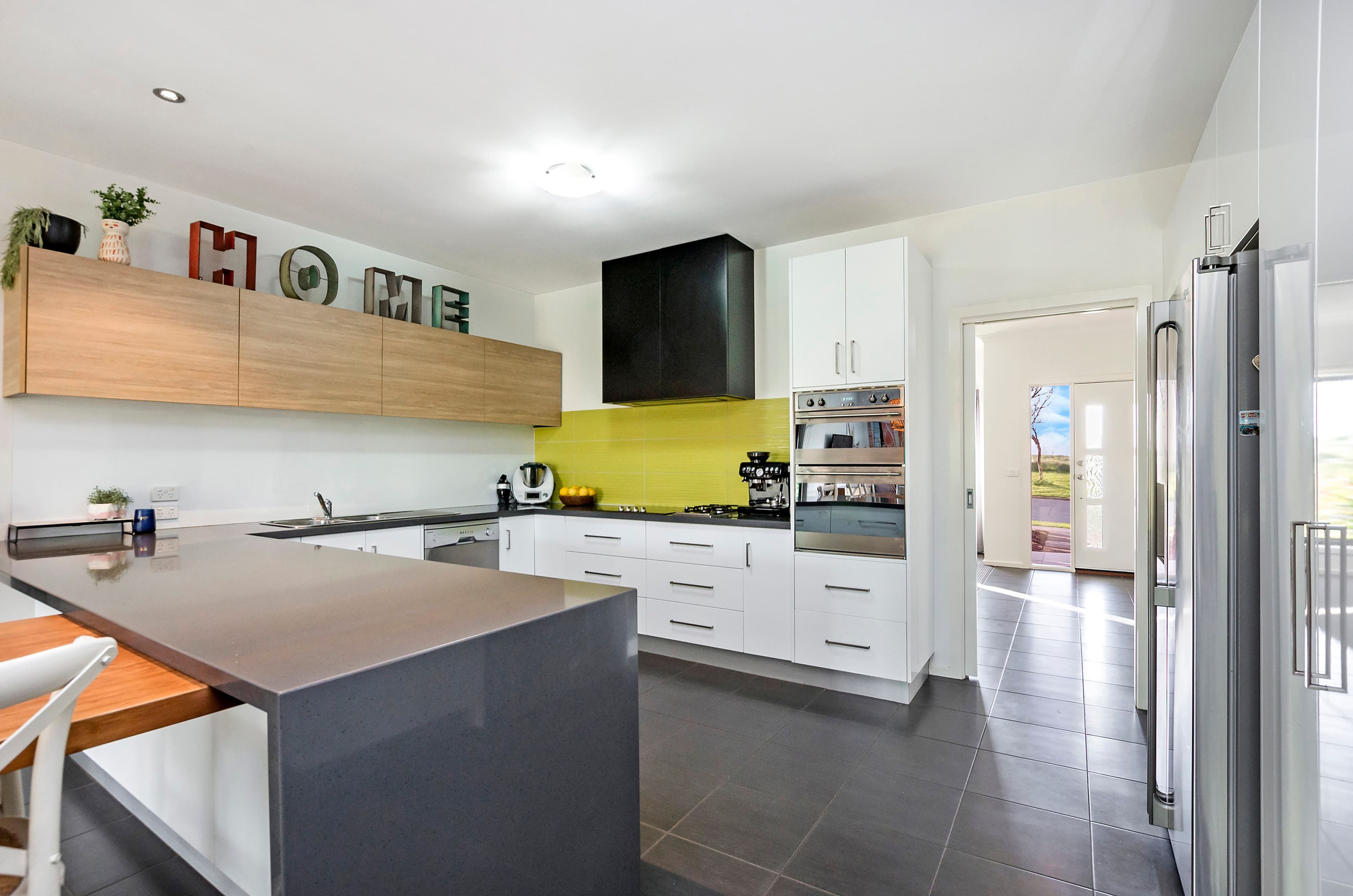 163 Harrington Road, Warrnambool VIC 3280, Warrnambool - Thumbnail 2