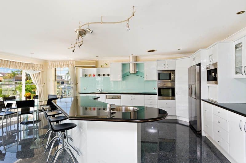 24 Roper Crescent, Sylvania Waters - Thumbnail 7