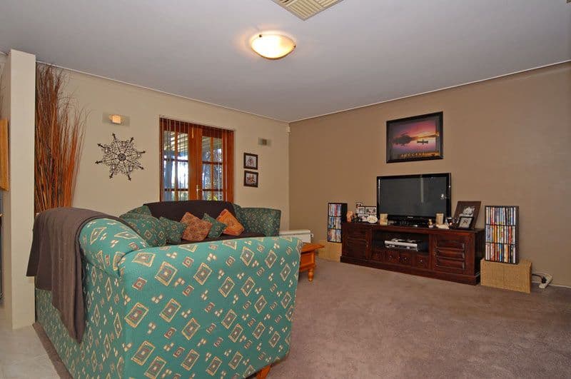 122 Morley Drive East, EDEN HILL WA 6054, Eden Hill - Thumbnail 3