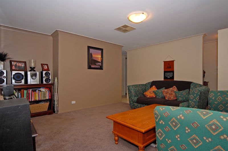 122 Morley Drive East, EDEN HILL WA 6054, Eden Hill - Thumbnail 4