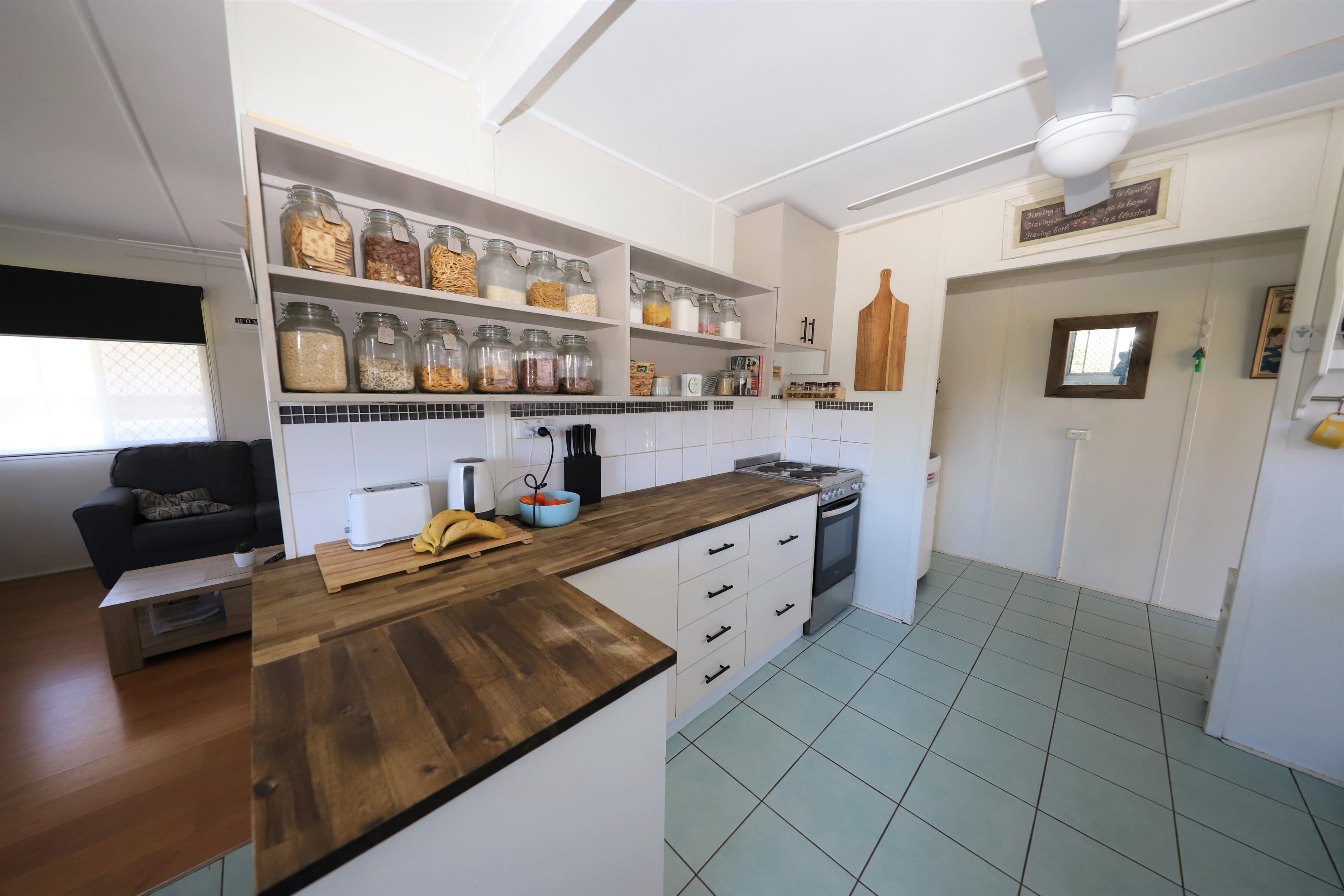 7 Booral Avenue, Tumut NSW 2720, Tumut - Thumbnail 2