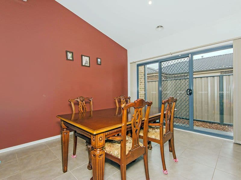 7 Lindrum Outlook, TARNEIT VIC 3029, Tarneit - Thumbnail 4