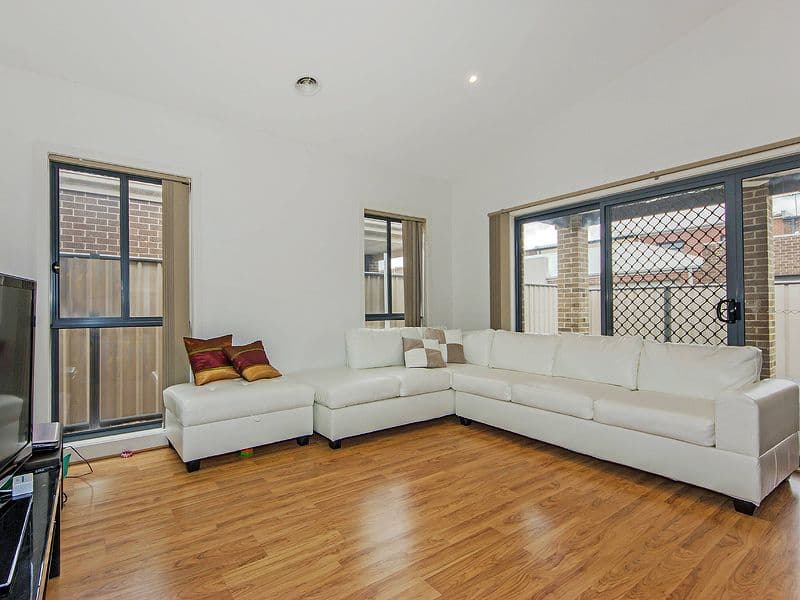 7 Lindrum Outlook, TARNEIT VIC 3029, Tarneit - Thumbnail 5