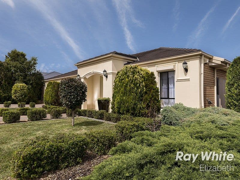 6 Christine Circuit, Craigmore SA 5114, Craigmore - Image 1