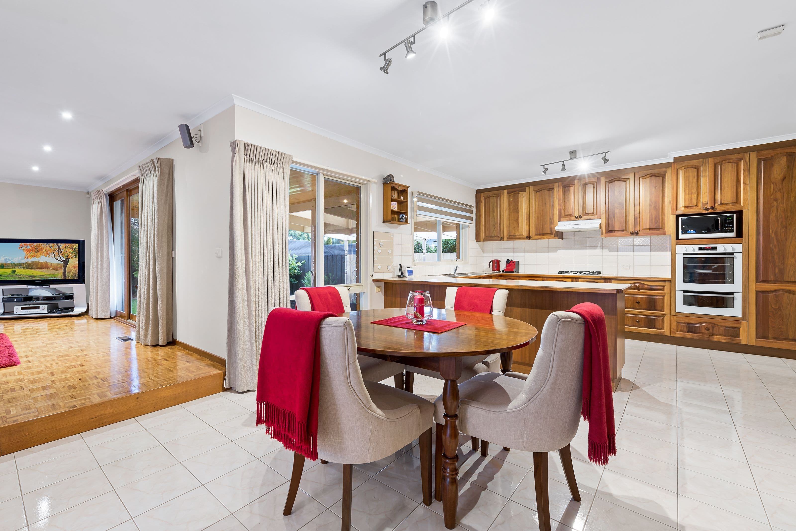 17 Narambi Close, Ferntree Gully VIC 3156, Ferntree Gully - Thumbnail 4
