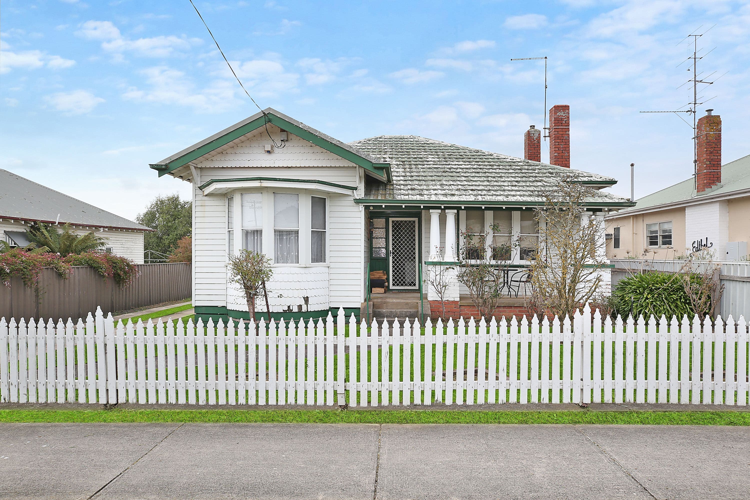 6 Simpson Street, Terang VIC 3264, Terang - Thumbnail 2