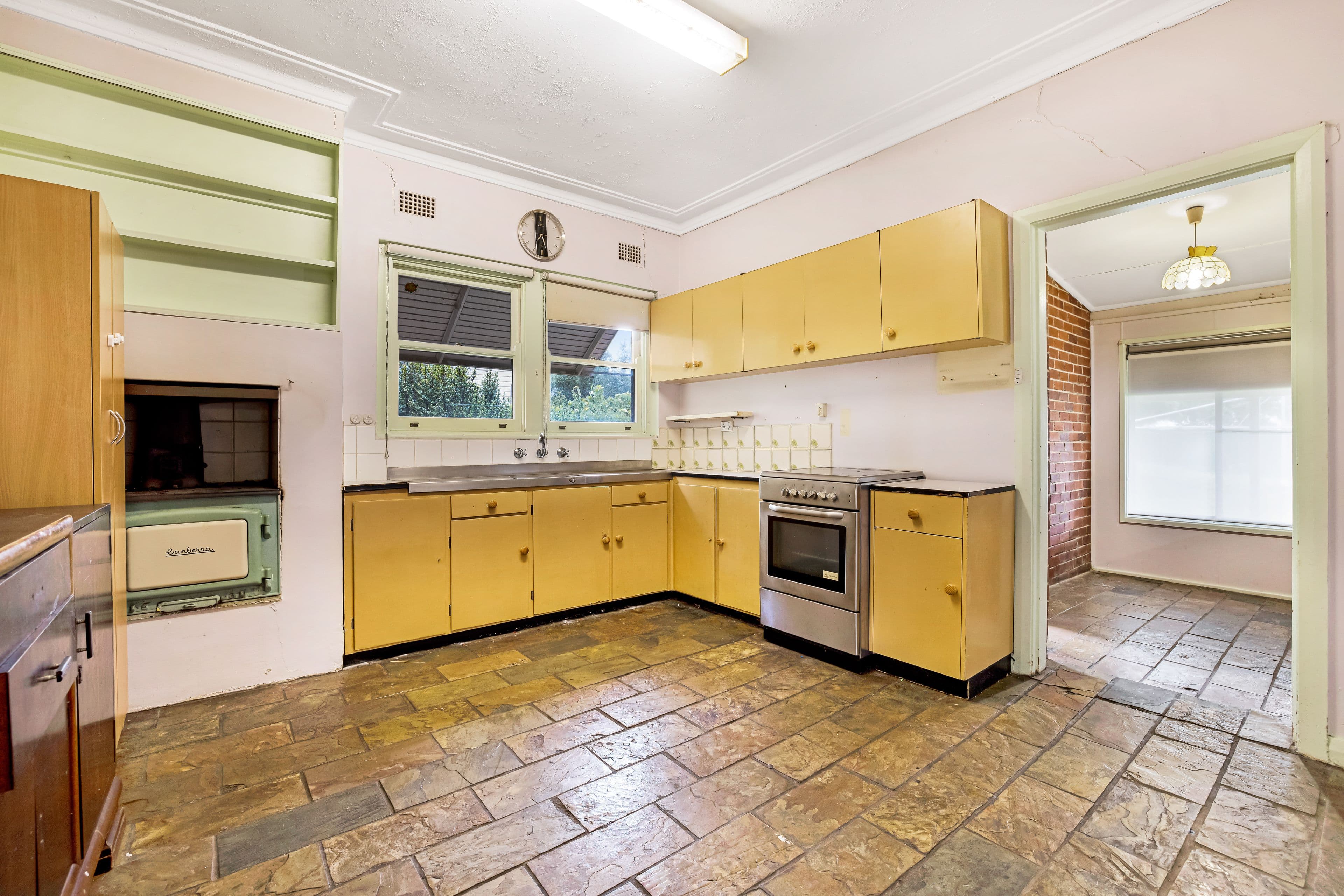 4 Preston Avenue, Tamworth NSW 2340, Tamworth - Thumbnail 5