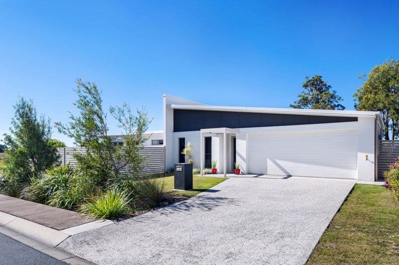 16 Cumberland Crescent, MERIDAN PLAINS QLD 4551, Meridan Plains - Image 1