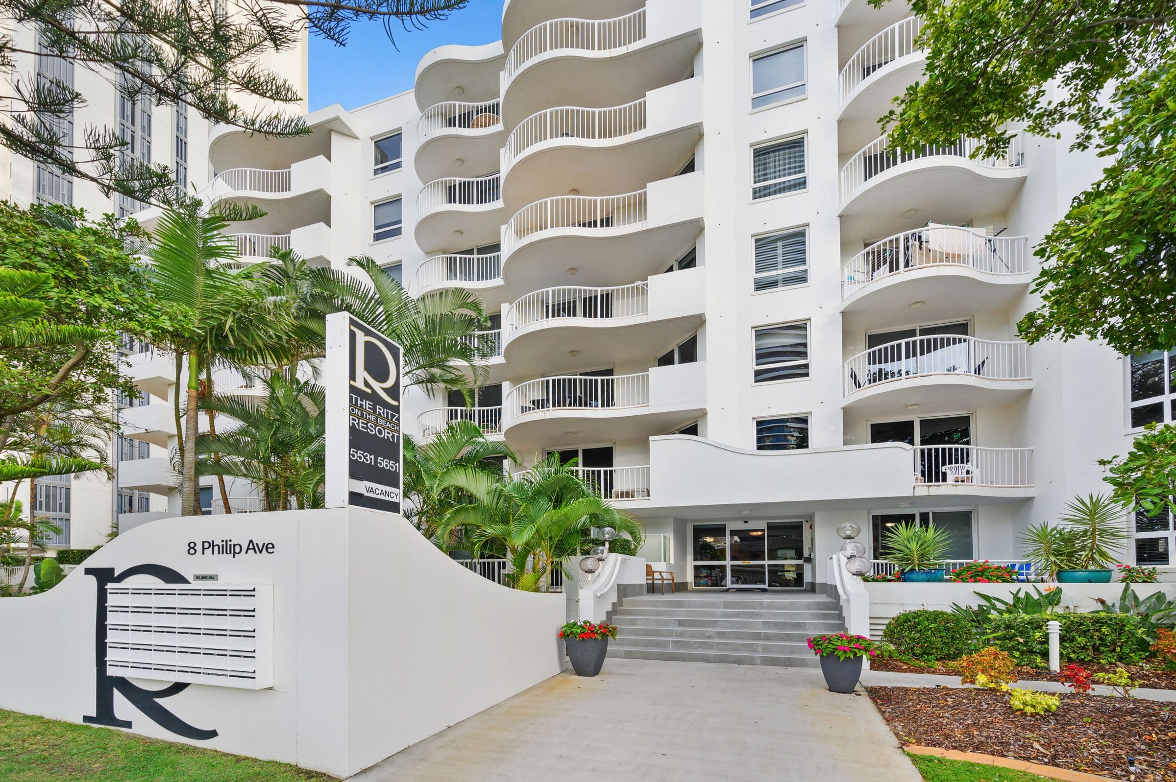 8 Philip Avenue, Broadbeach QLD 4218, Broadbeach - Thumbnail 2