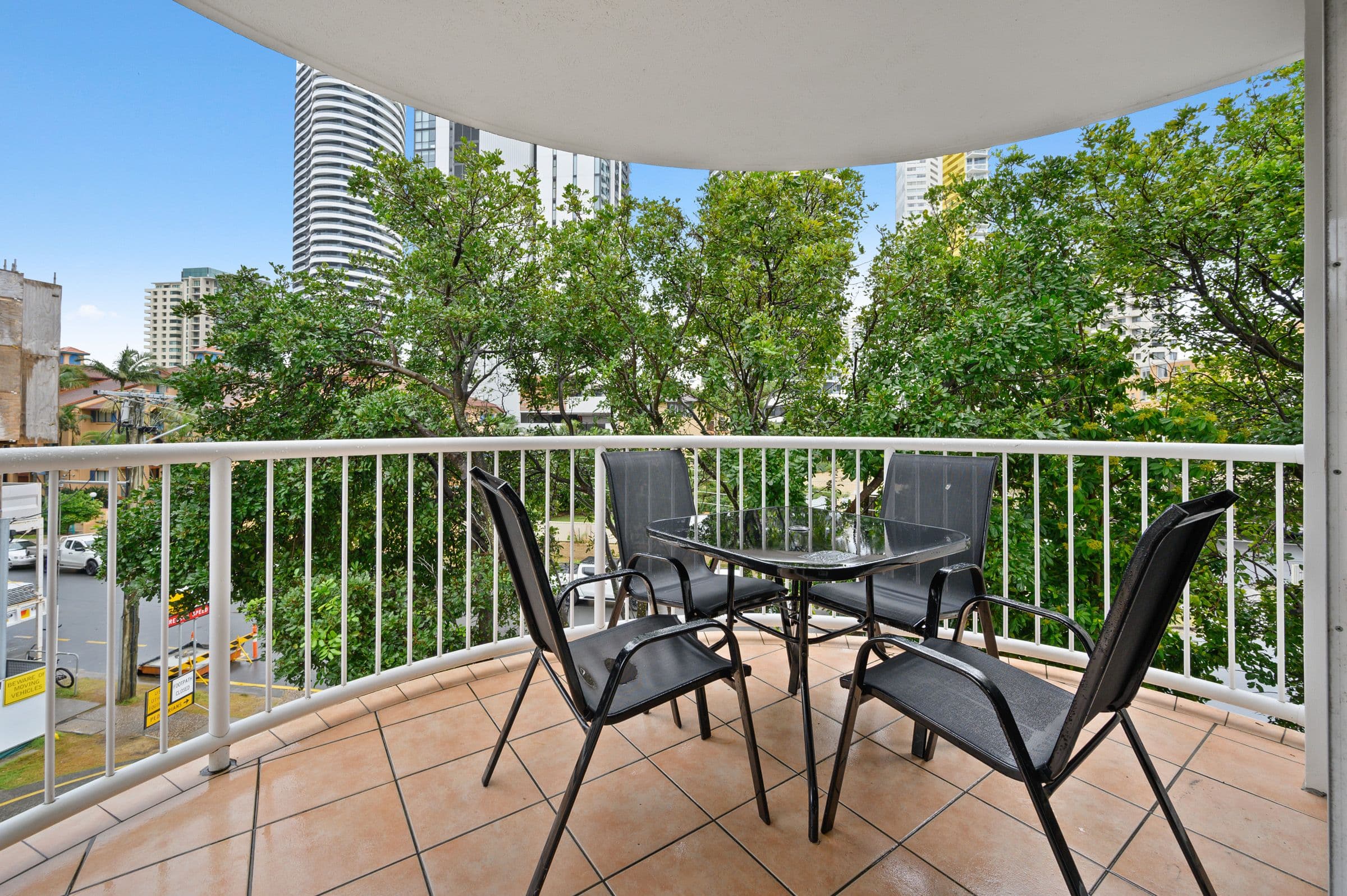 8 Philip Avenue, Broadbeach QLD 4218, Broadbeach - Thumbnail 3