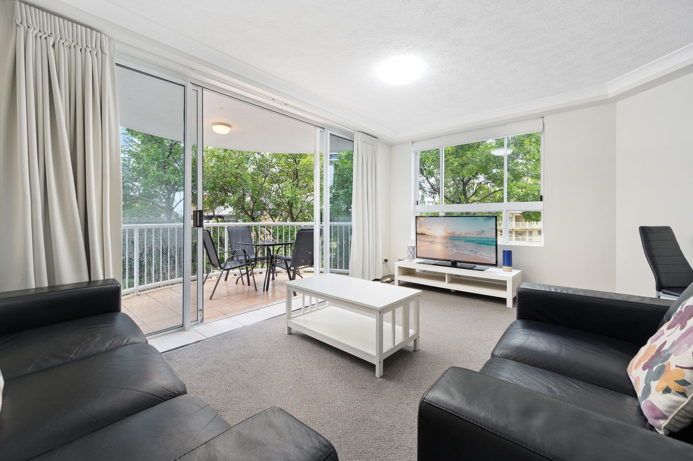 8 Philip Avenue, Broadbeach QLD 4218, Broadbeach - Thumbnail 5