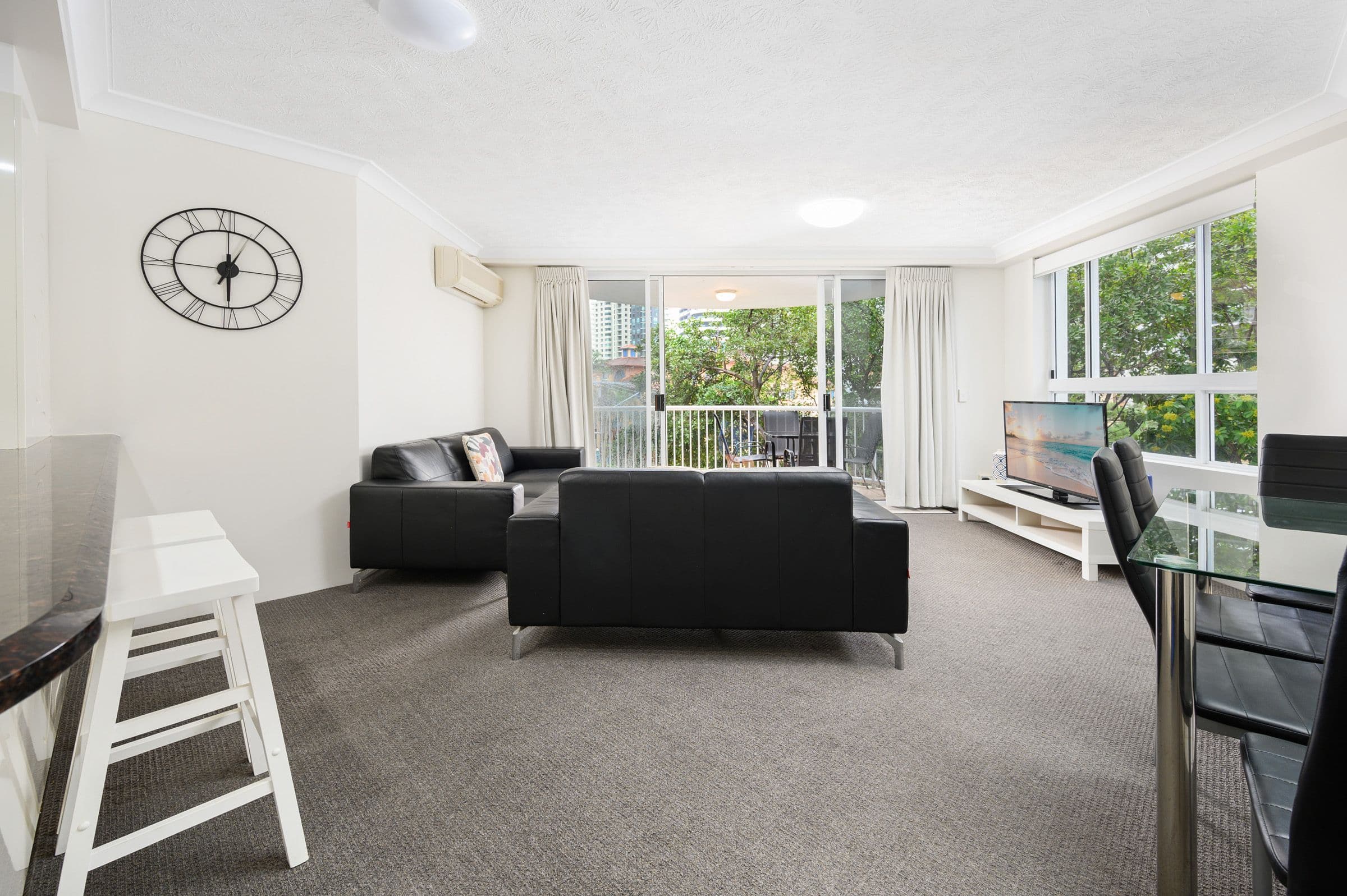 8 Philip Avenue, Broadbeach QLD 4218, Broadbeach - Thumbnail 6