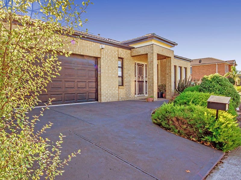10 Azure Drive, Tarneit VIC 3029, Tarneit - Thumbnail 2