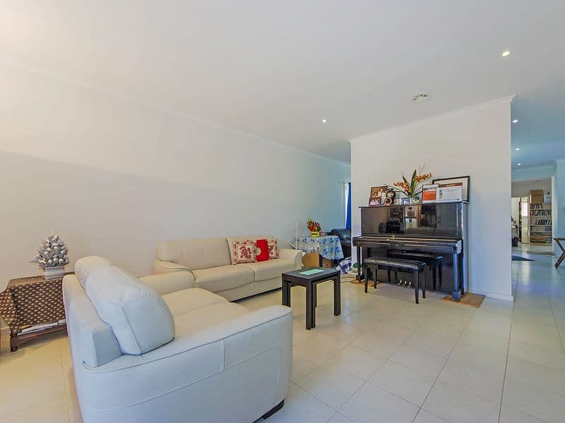 10 Azure Drive, Tarneit VIC 3029, Tarneit - Thumbnail 4