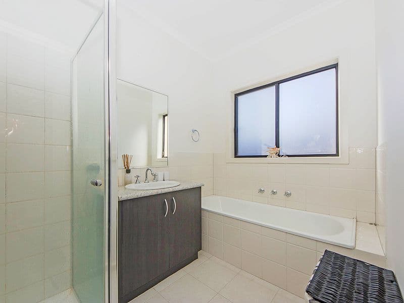 10 Azure Drive, Tarneit VIC 3029, Tarneit - Thumbnail 8