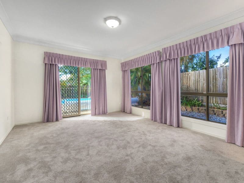 8 Rani Close, MOUNT OMMANEY QLD 4074, Mount Ommaney - Thumbnail 6