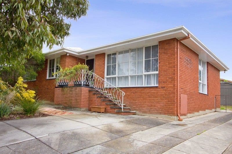 8 Sherwood Avenue, HAPPY VALLEY SA 5159, Happy Valley - Thumbnail 2