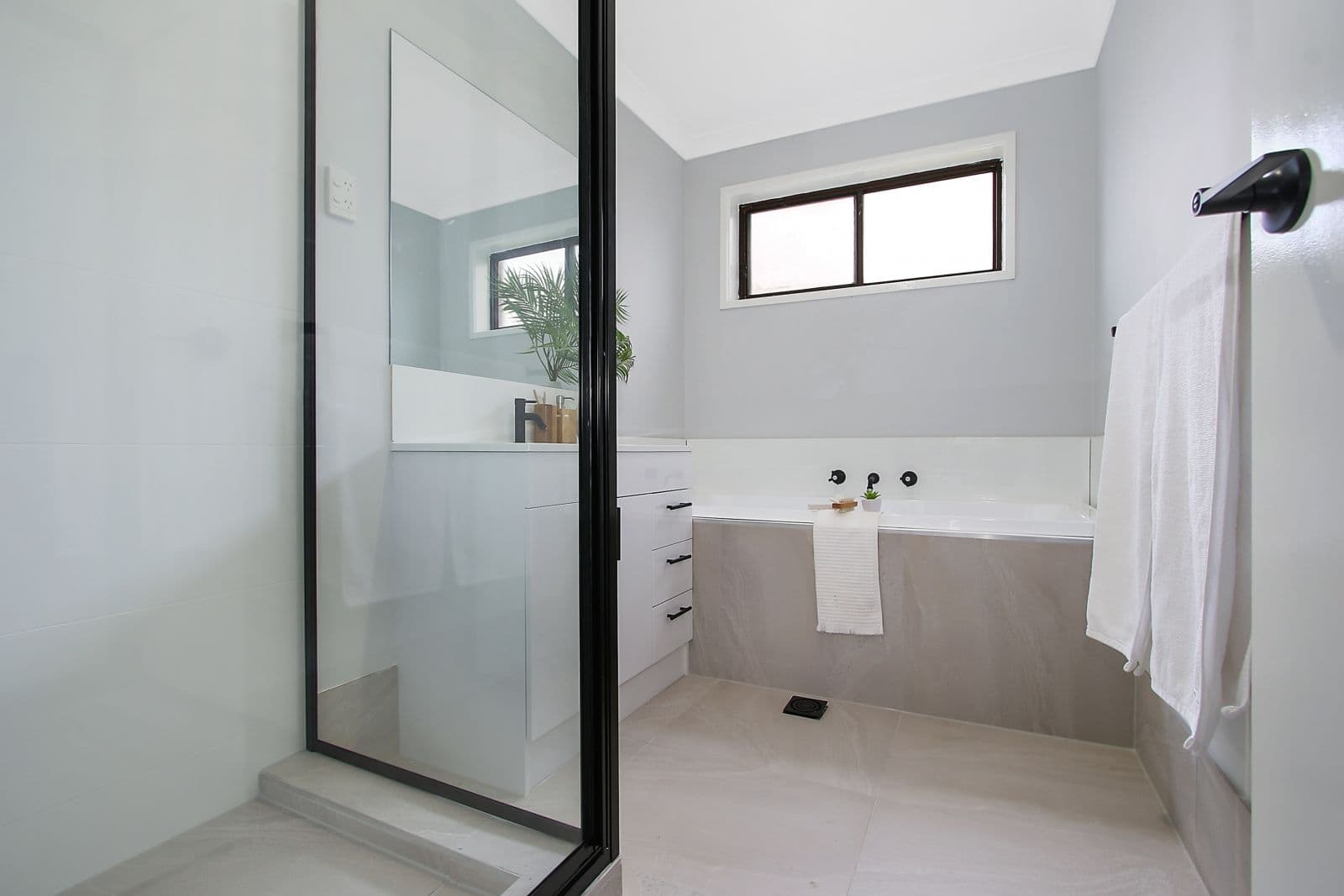 46 McMaster Avenue, Lavington NSW 2641, Lavington - Image 1