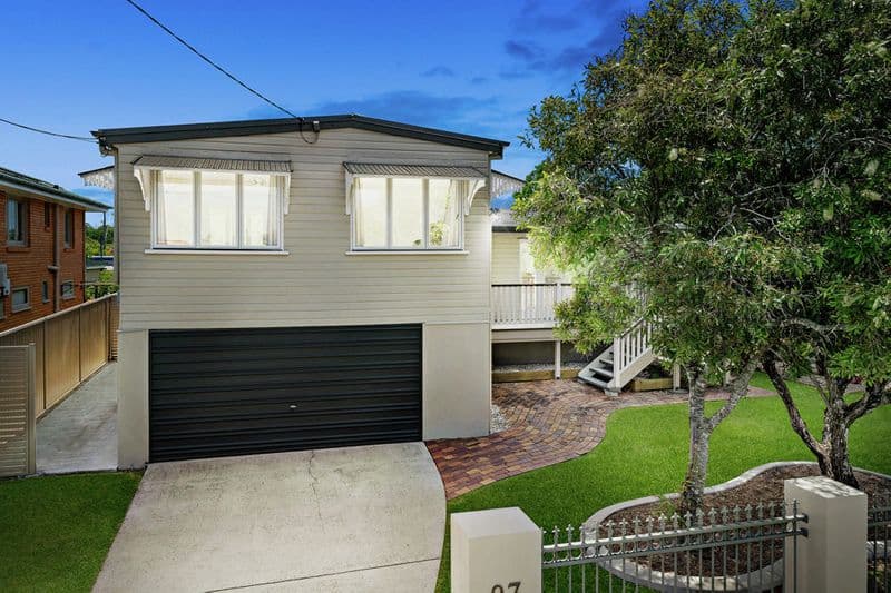 93 Basnett Street, Chermside West - Image 1