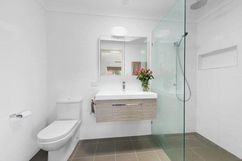 93 Basnett Street, Chermside West - Thumbnail 3