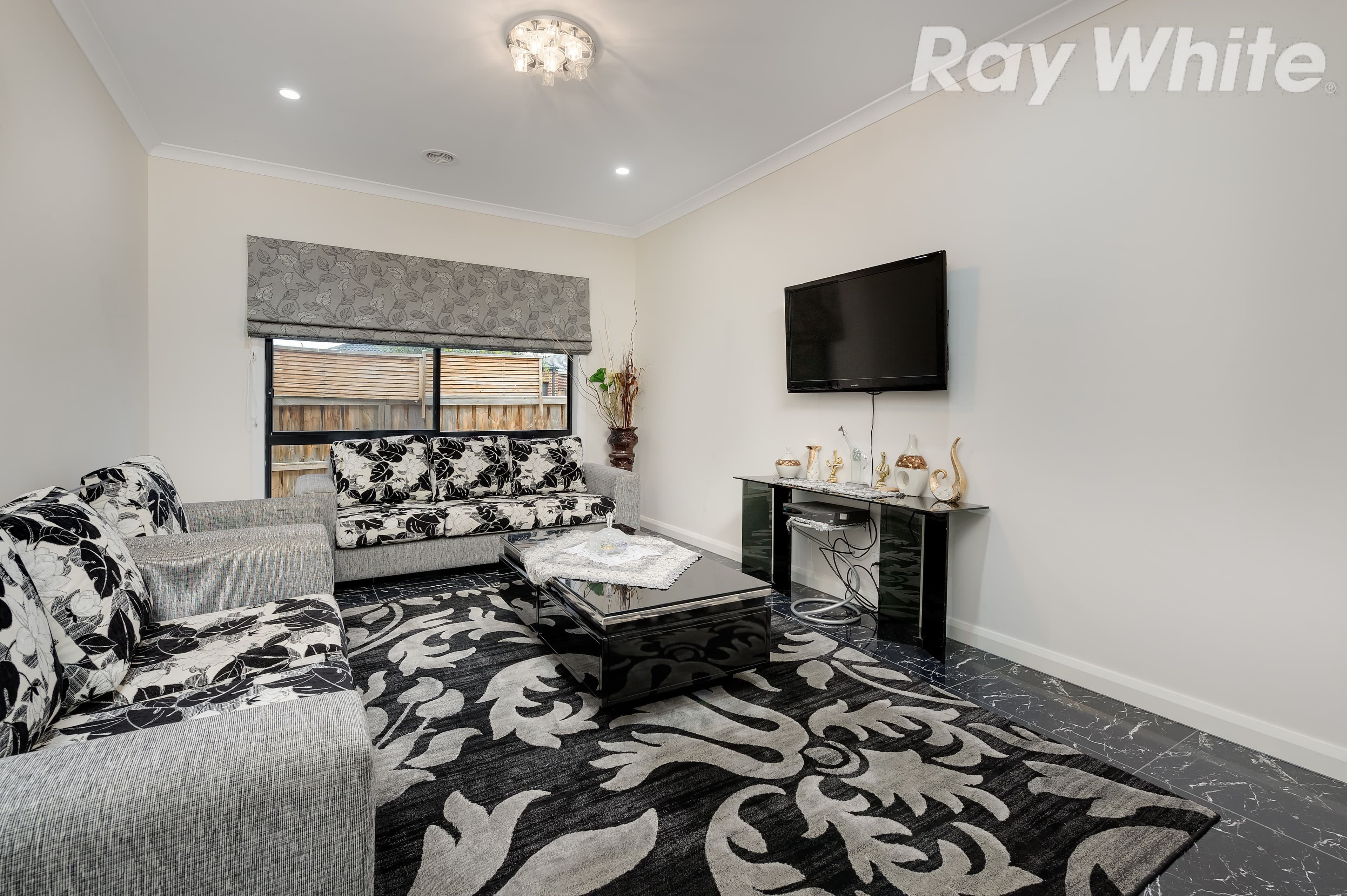 2 Cotswold Way, Mernda VIC 3754, Mernda - Thumbnail 2