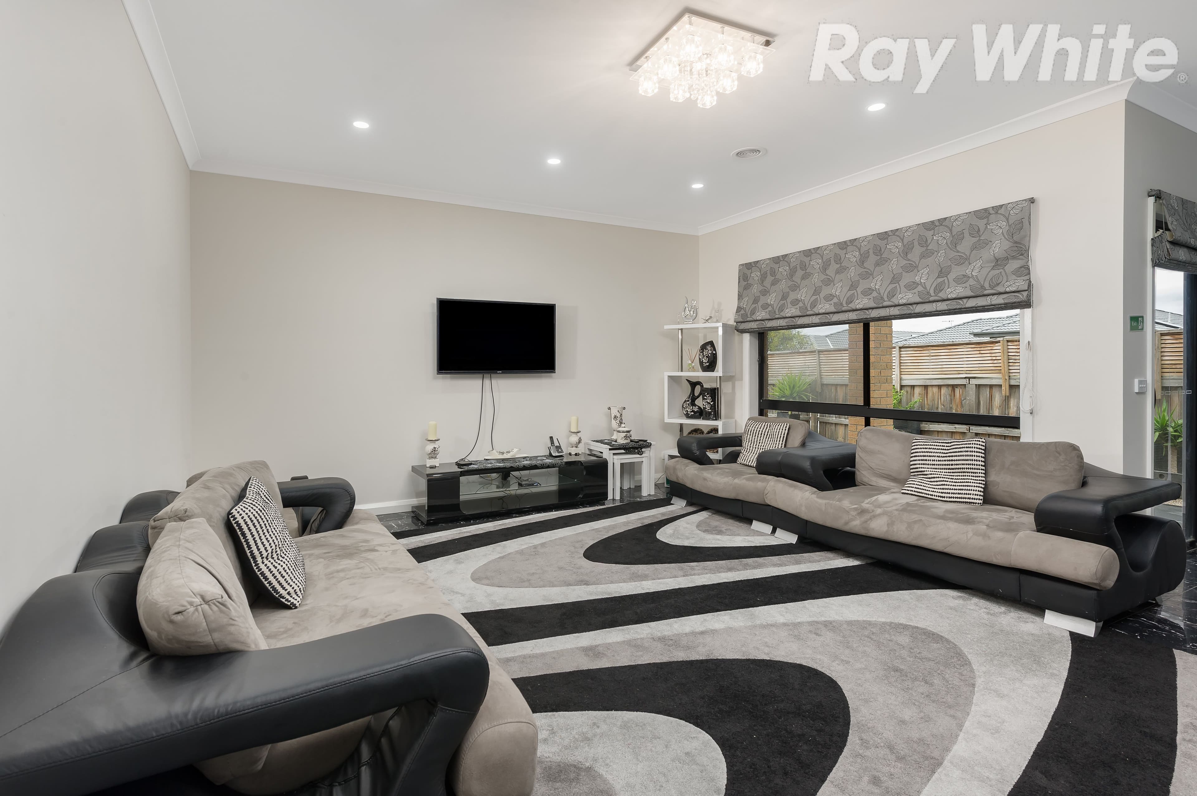 2 Cotswold Way, Mernda VIC 3754, Mernda - Thumbnail 3