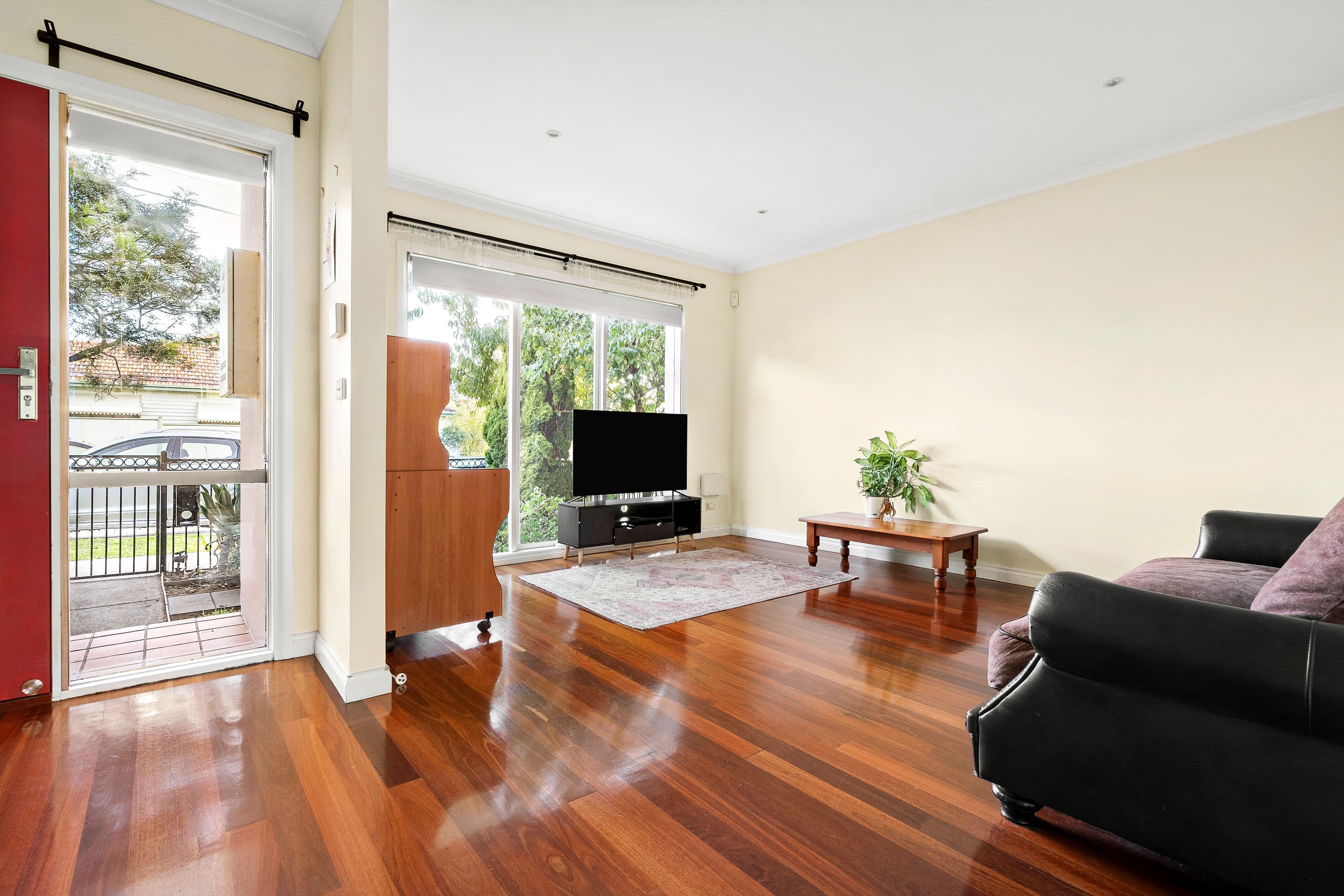 153 Urquhart Street, Coburg VIC 3058, Coburg - Thumbnail 2